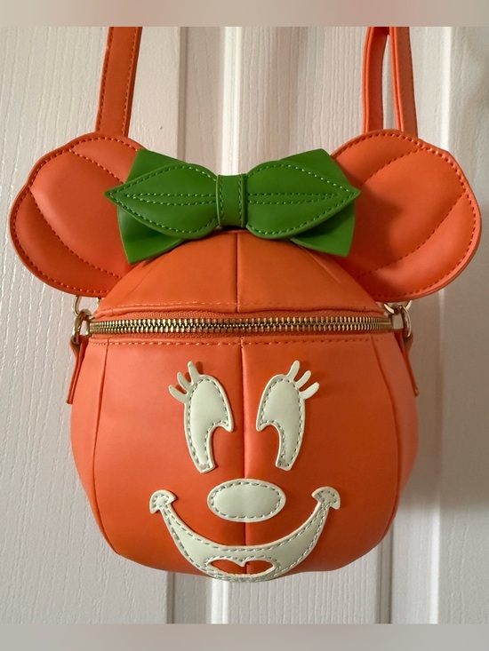 Loungefly Handbags - Loungefly Glow in the Dark Minnie Mouse Pumpkin Crossbody Bag